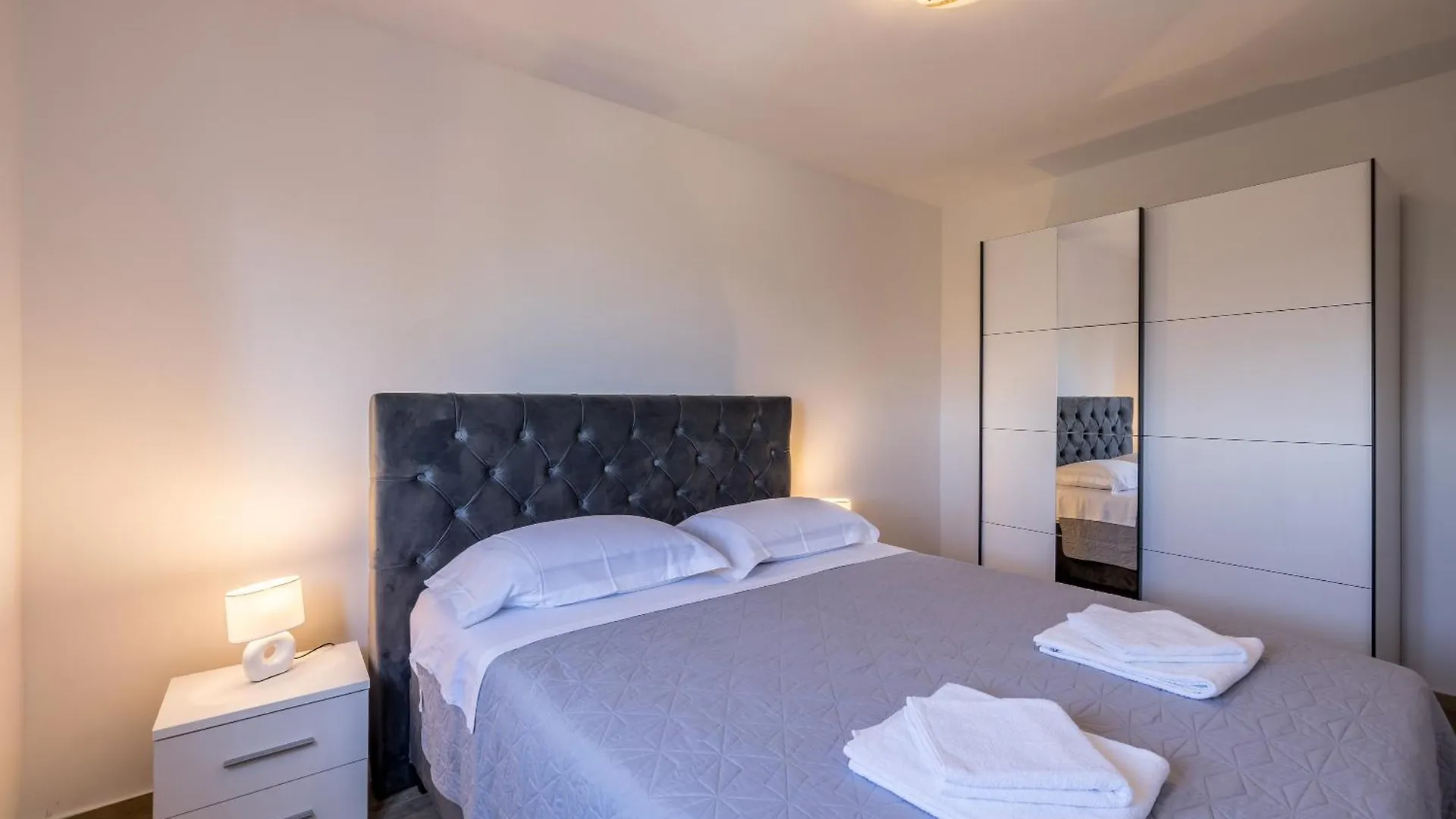 Luxury Stunning View Apartment Josipa Turanj
