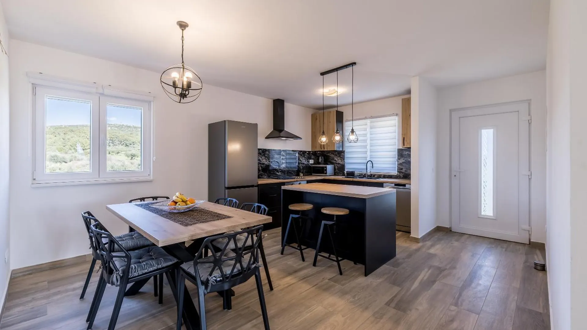Luxury Stunning View Apartment Josipa Turanj 0*,